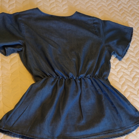 Elegant Denim Wrap Blouse - Picture 3 of 7